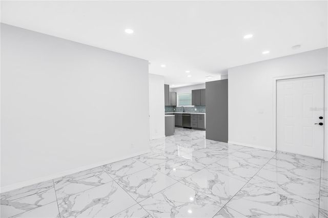 1827 16TH STREET S, St Petersburg, FL 33705