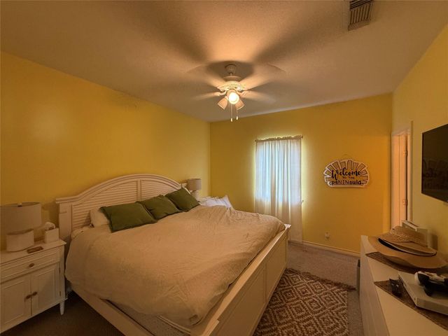 978 Mary Ann, Crystal Beach, TX 77650