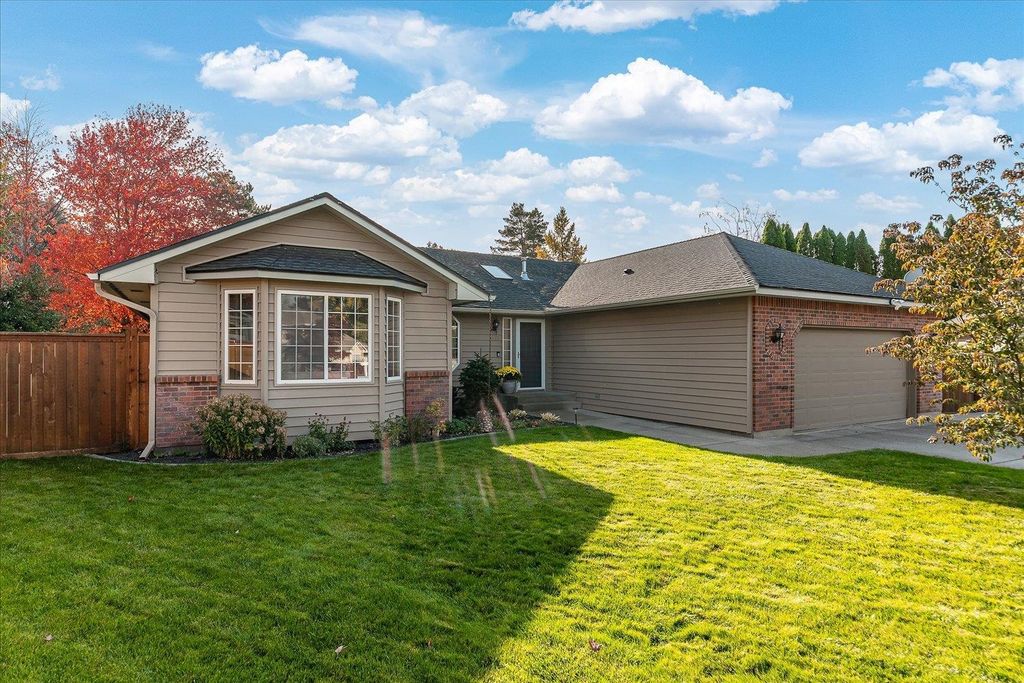 4415 S Parkside Ct, Spokane, WA 99223 photo 2
