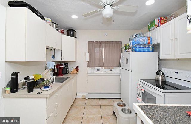 379 N CHARLOTTE ST, Pottstown, PA 19464