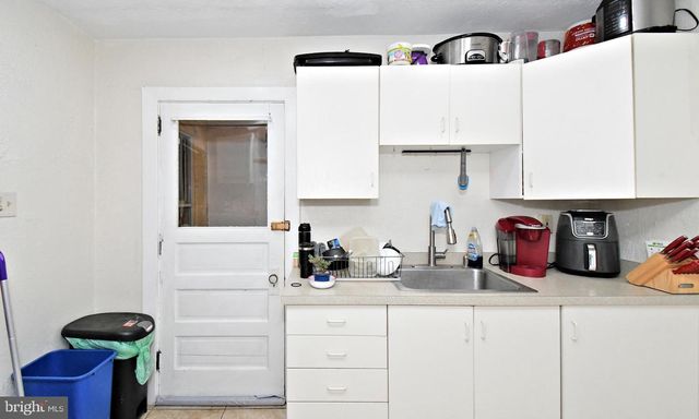 379 N CHARLOTTE ST, Pottstown, PA 19464