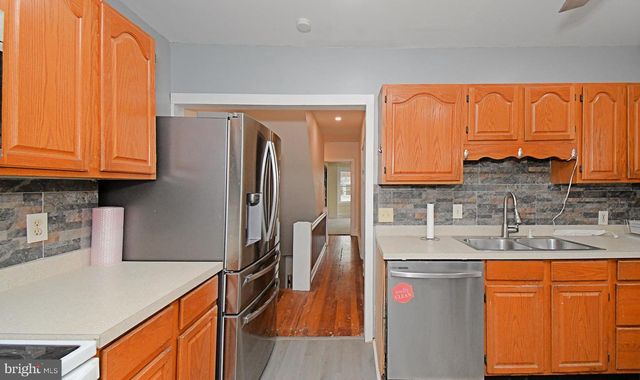 379 N CHARLOTTE ST, Pottstown, PA 19464