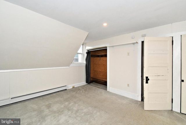 379 N CHARLOTTE ST, Pottstown, PA 19464