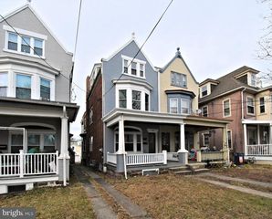 379 N CHARLOTTE ST, Pottstown, PA 19464