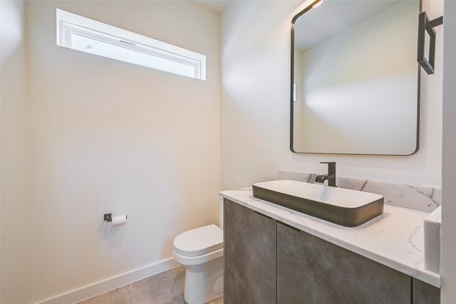 2247 Mail Avenue 102, Dallas, TX 75235