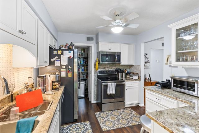 2246 COACH HOUSE BOULEVARD 504, Orlando, FL 32812