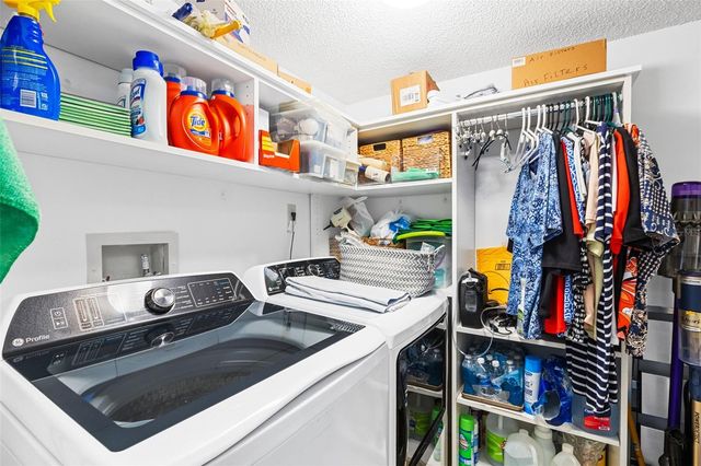 2246 COACH HOUSE BOULEVARD 504, Orlando, FL 32812