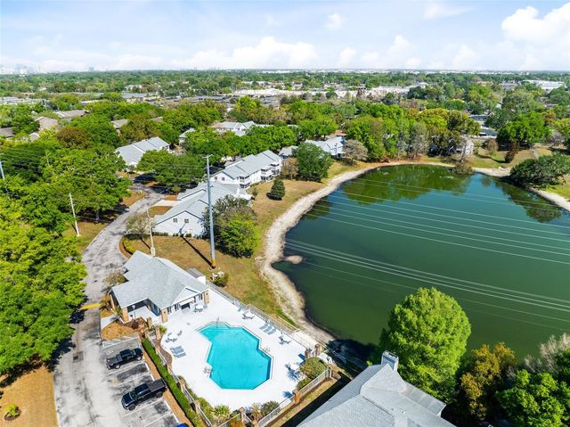 2246 COACH HOUSE BOULEVARD 504, Orlando, FL 32812