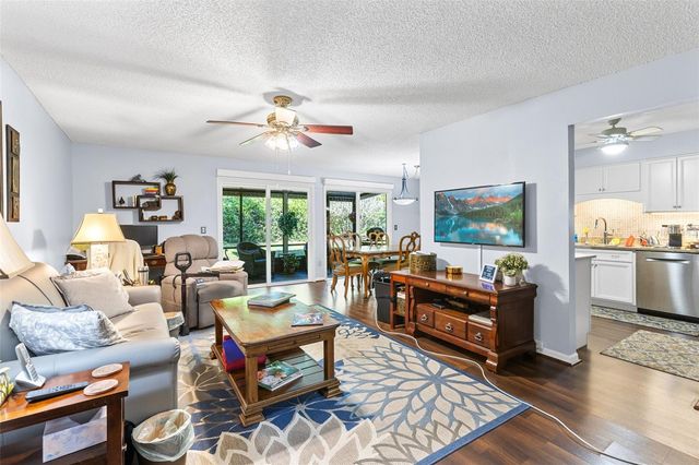 2246 COACH HOUSE BOULEVARD 504, Orlando, FL 32812