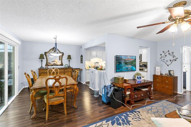 2246 COACH HOUSE BOULEVARD 504, Orlando, FL 32812