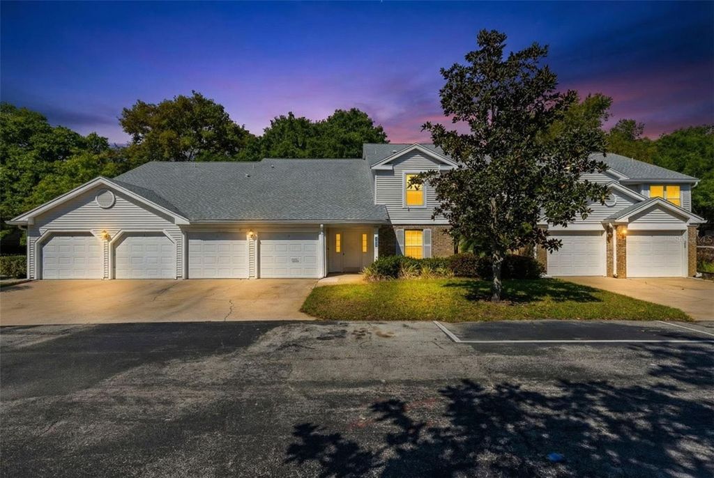 2246 COACH HOUSE BOULEVARD 504, Orlando, FL 32812