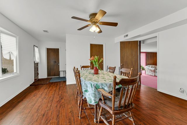 511 W Arquilla Drive, Glenwood, IL 60425