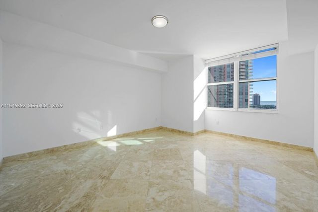 3330 NE 190th St 1912, Aventura, FL 33180