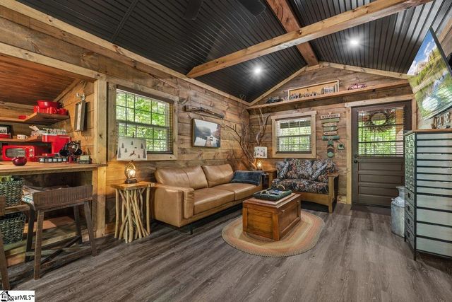 730 W Cove Drive, Mountain Rest, SC 29664