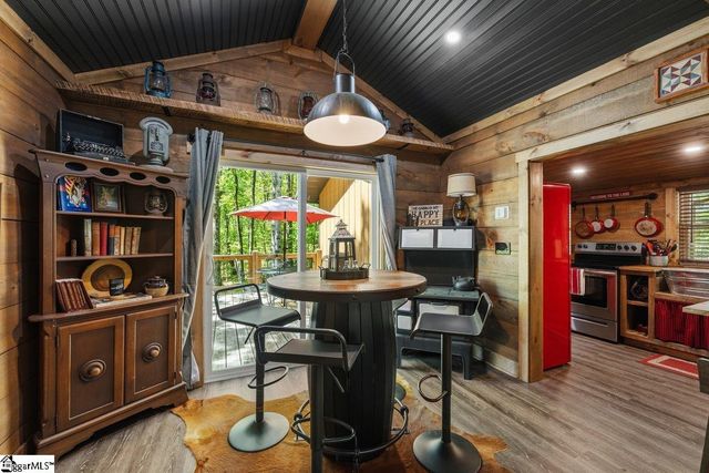 730 W Cove Drive, Mountain Rest, SC 29664