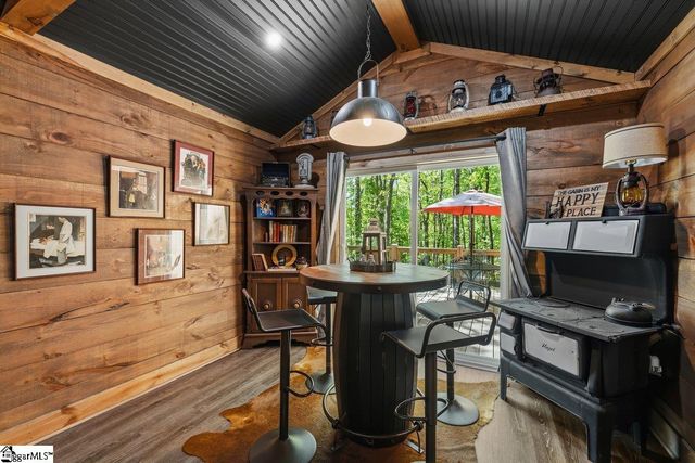 730 W Cove Drive, Mountain Rest, SC 29664