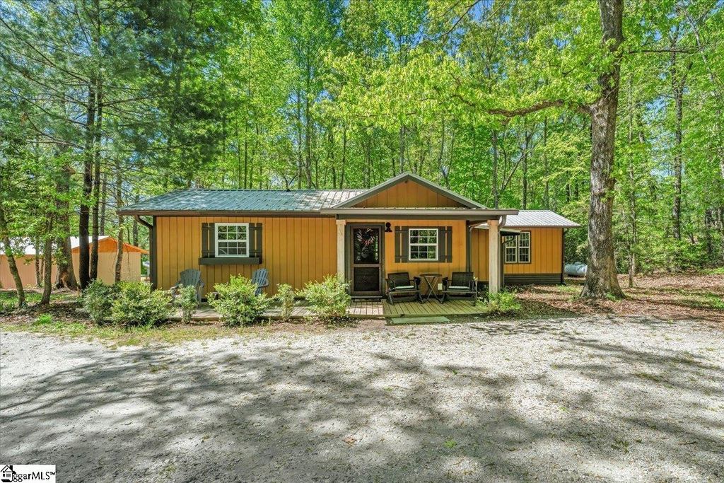 730 W Cove Drive, Mountain Rest, SC 29664