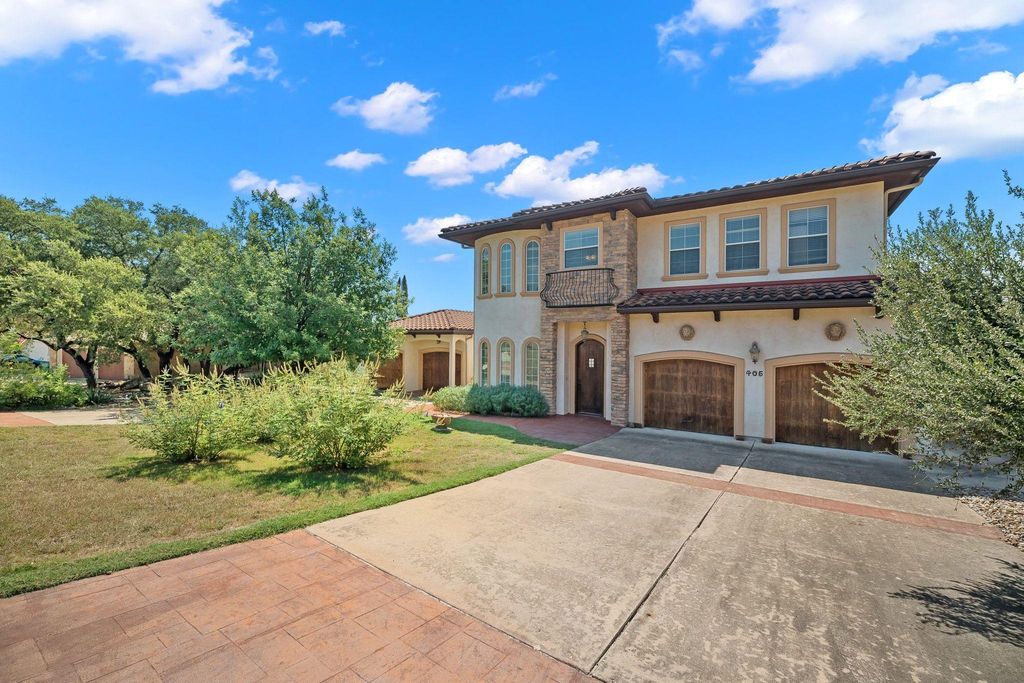 405 Venture BLVD S, Point Venture, TX 78645