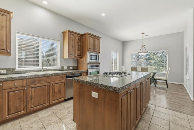 4818 Grosbeak Drive, Klamath Falls, OR 97601