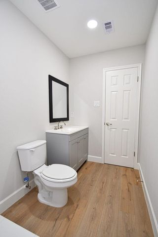 10910 Fullerton Drive, Houston, TX 77043