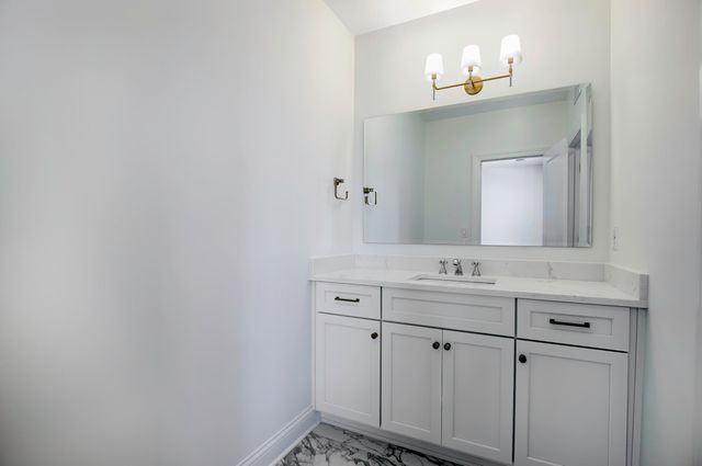 712 Azalea Lane, Versailles, KY 40383