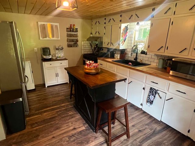 2080 Nina Drive, Harrison, MI 48625