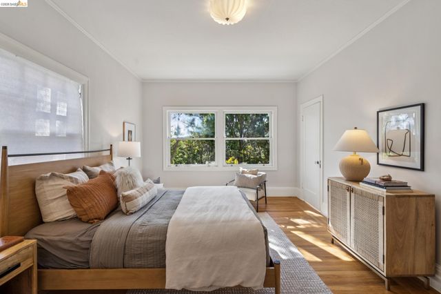 301 El Cerrito Avenue, Piedmont, CA 94611