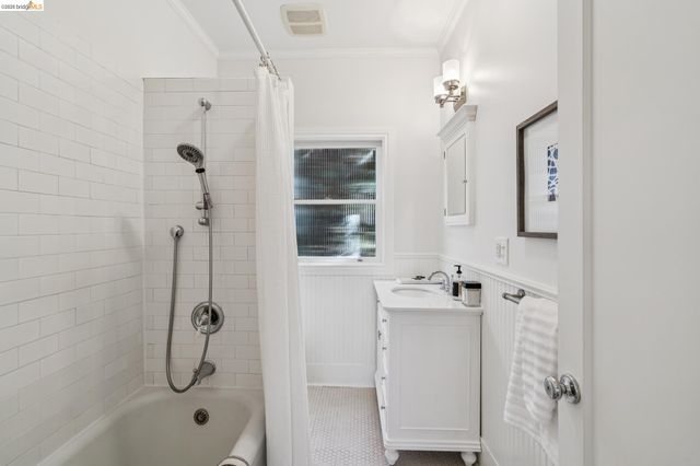 301 El Cerrito Avenue, Piedmont, CA 94611