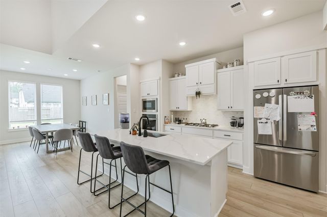 9243 Trimble Landing Drive, Tomball, TX 77375