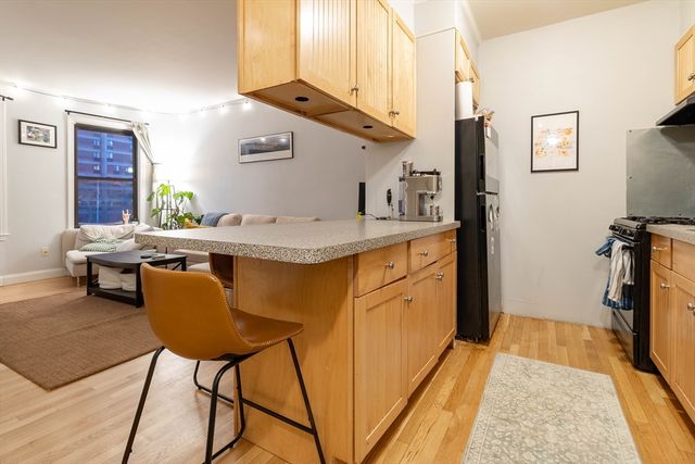 828 Huntington Ave 2, Boston, MA 02115