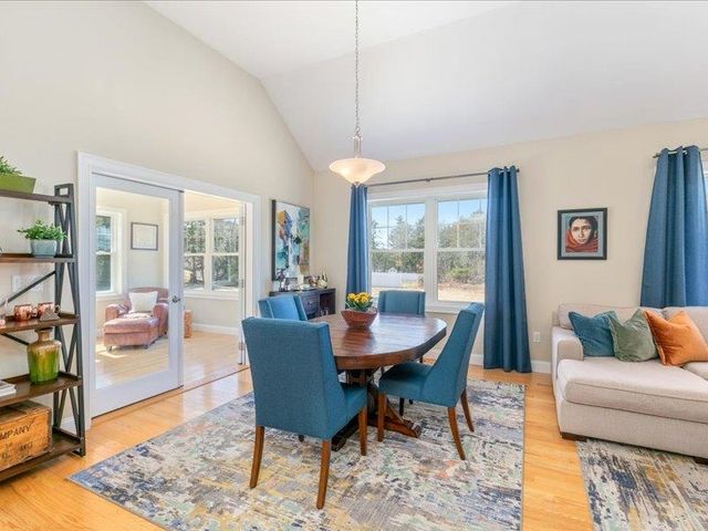 14 Tomasian Drive, Merrimack, NH 03054