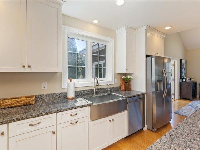 14 Tomasian Drive, Merrimack, NH 03054