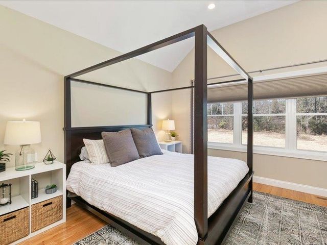 14 Tomasian Drive, Merrimack, NH 03054