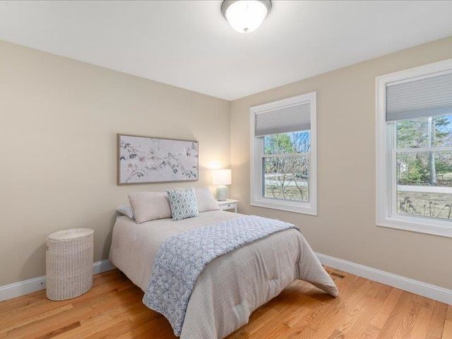 14 Tomasian Drive, Merrimack, NH 03054