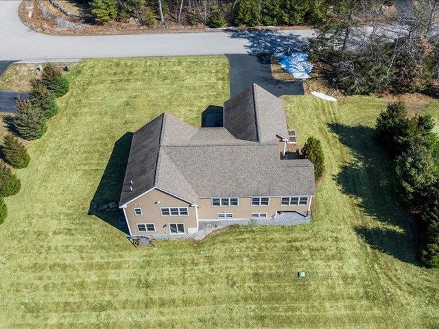 14 Tomasian Drive, Merrimack, NH 03054