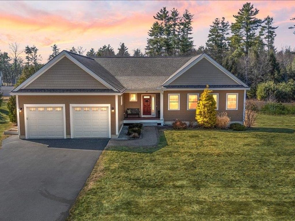 14 Tomasian Drive, Merrimack, NH 03054