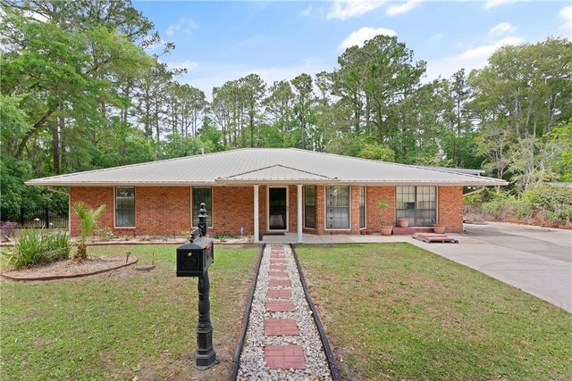 1001 Poppell Drive, Darien, GA 31305