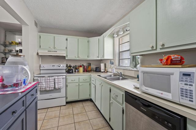1772 Gulfstream Avenue C 2, Fort Pierce, FL 34949