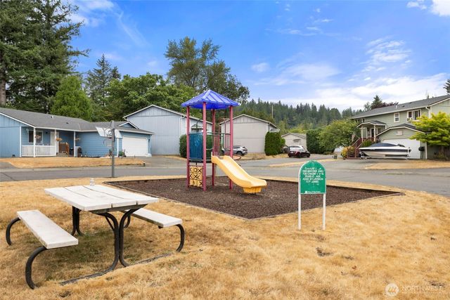 408 Amberwood Circle, Sultan, WA 98294