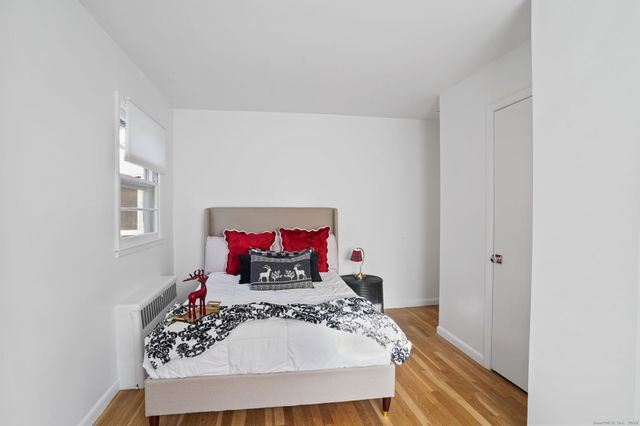 132 Toll House Lane, Fairfield, CT 06825