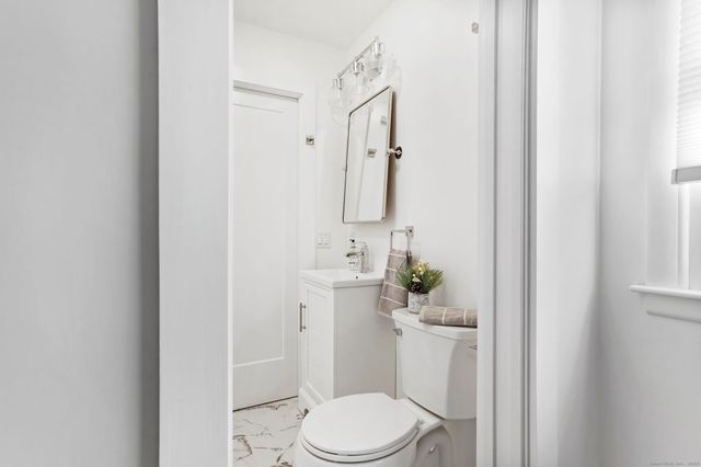 132 Toll House Lane, Fairfield, CT 06825