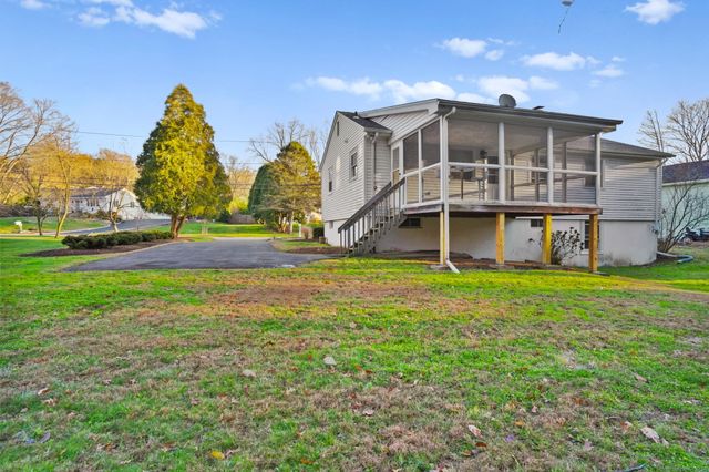 132 Toll House Lane, Fairfield, CT 06825