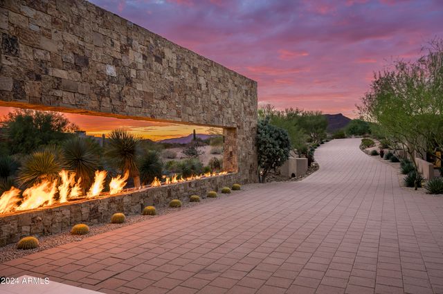9821 E Sundance Trail, Scottsdale, AZ 85262
