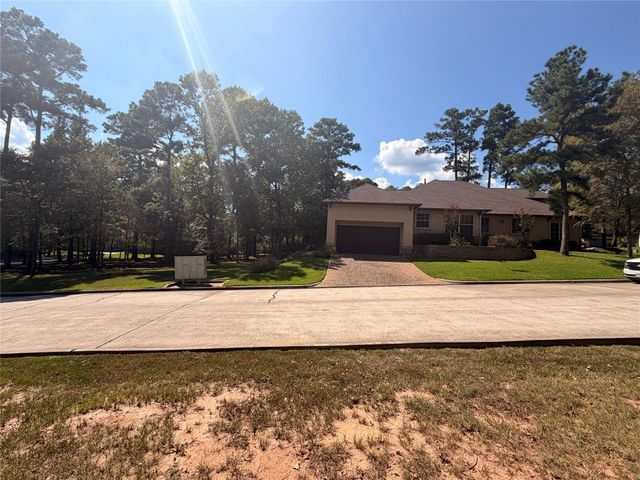 313 Pine Brook Drive, Montgomery, TX 77356