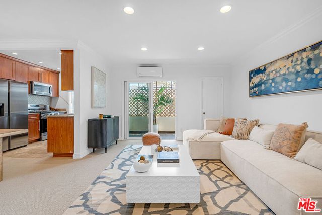 937 5th Street 9, Santa Monica, CA 90403