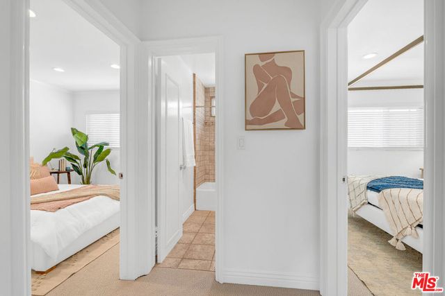 937 5th Street 9, Santa Monica, CA 90403