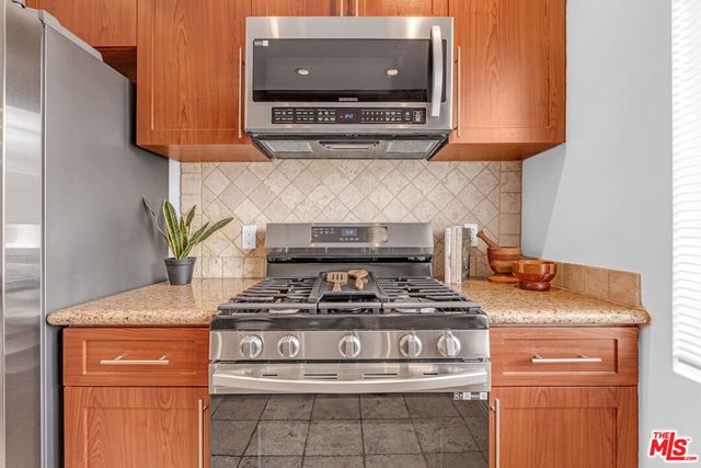 937 5th Street 9, Santa Monica, CA 90403