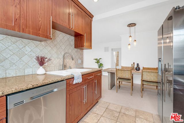 937 5th Street 9, Santa Monica, CA 90403