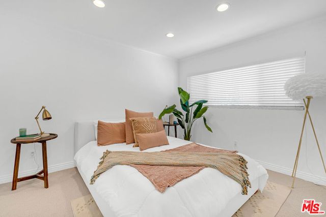 937 5th Street 9, Santa Monica, CA 90403