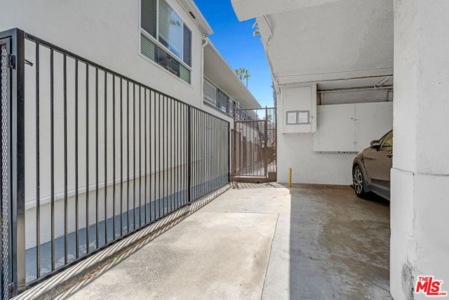 937 5th Street 9, Santa Monica, CA 90403